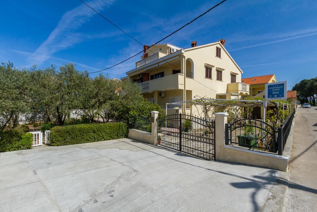 Apartments Branko Zára Kültér fotó